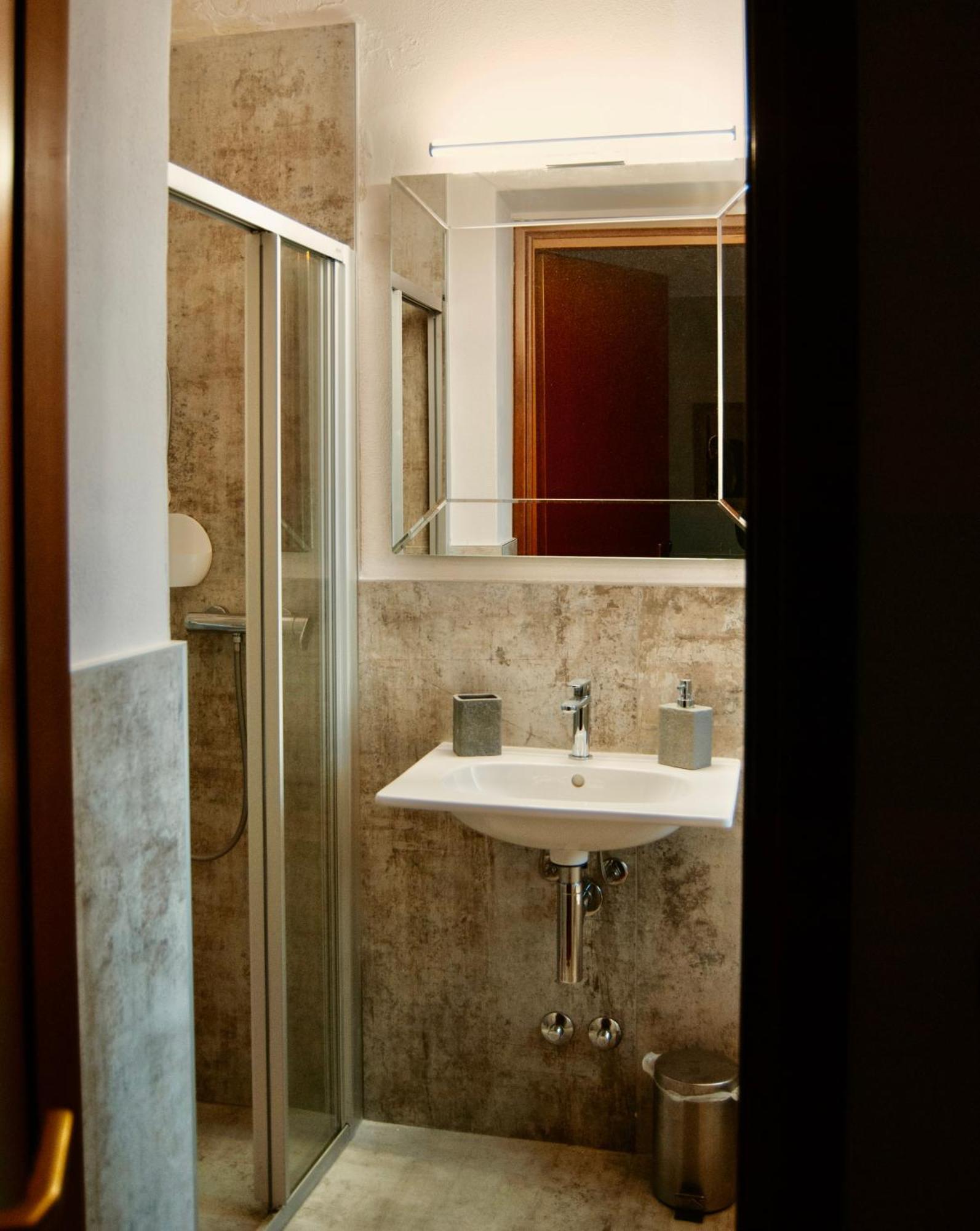 Welcome Traveller Frida'S Rooms Caprino Veronese Luaran gambar